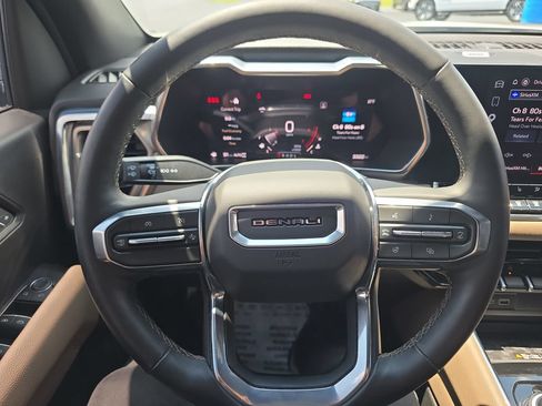 Used 2026 GMC Canyon Denali AWD/4WD image 14