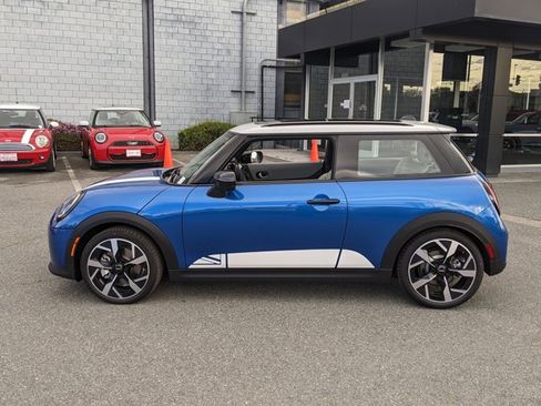 New 2026 MINI Cooper 2-Door Hardtop FWD image 5