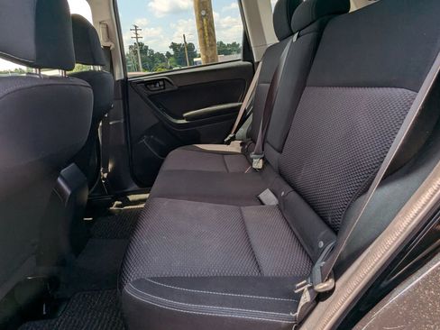 Used 2018 Subaru Forester 2.5i Premium AWD/4WD image 11