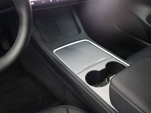 Used 2023 Tesla Model 3 Standard Range image 21