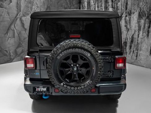 Used 2023 Jeep Wrangler Unlimited w/ Cold Weather Group AWD/4WD image 15