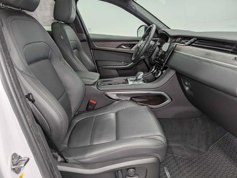 Used 2023 Jaguar F-PACE S AWD/4WD image 43