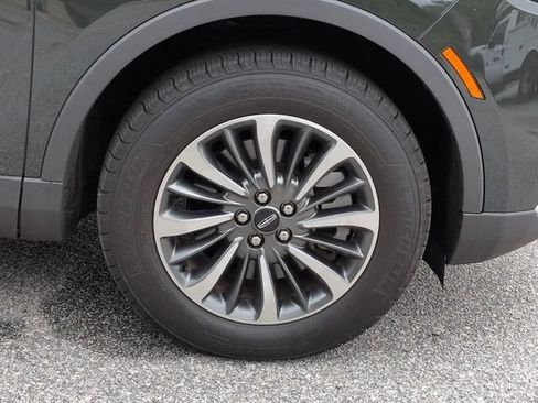Used 2023 Lincoln Nautilus FWD w/ Premium Package image 11
