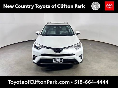 Used 2016 Toyota RAV4 Limited AWD/4WD image 8