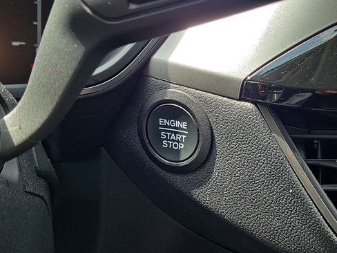 Used 2025 Ford Escape Active AWD/4WD image 31