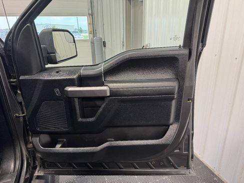 Used 2020 Ford F150 XLT w/ Equipment Group 302A Luxury AWD/4WD image 14