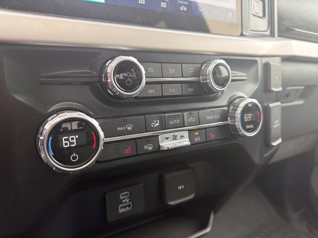 Used 2021 Ford F150 XLT w/ Equipment Group 302A High AWD/4WD image 19