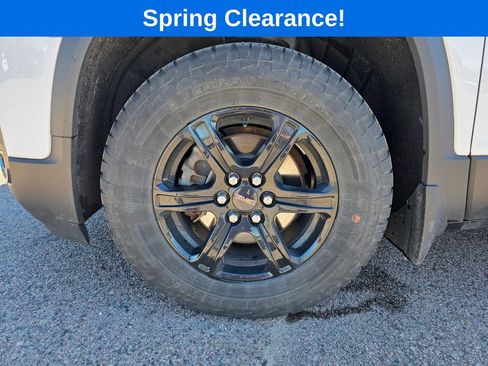 Used 2023 GMC Acadia AT4 w/ Trailering Package AWD/4WD image 17