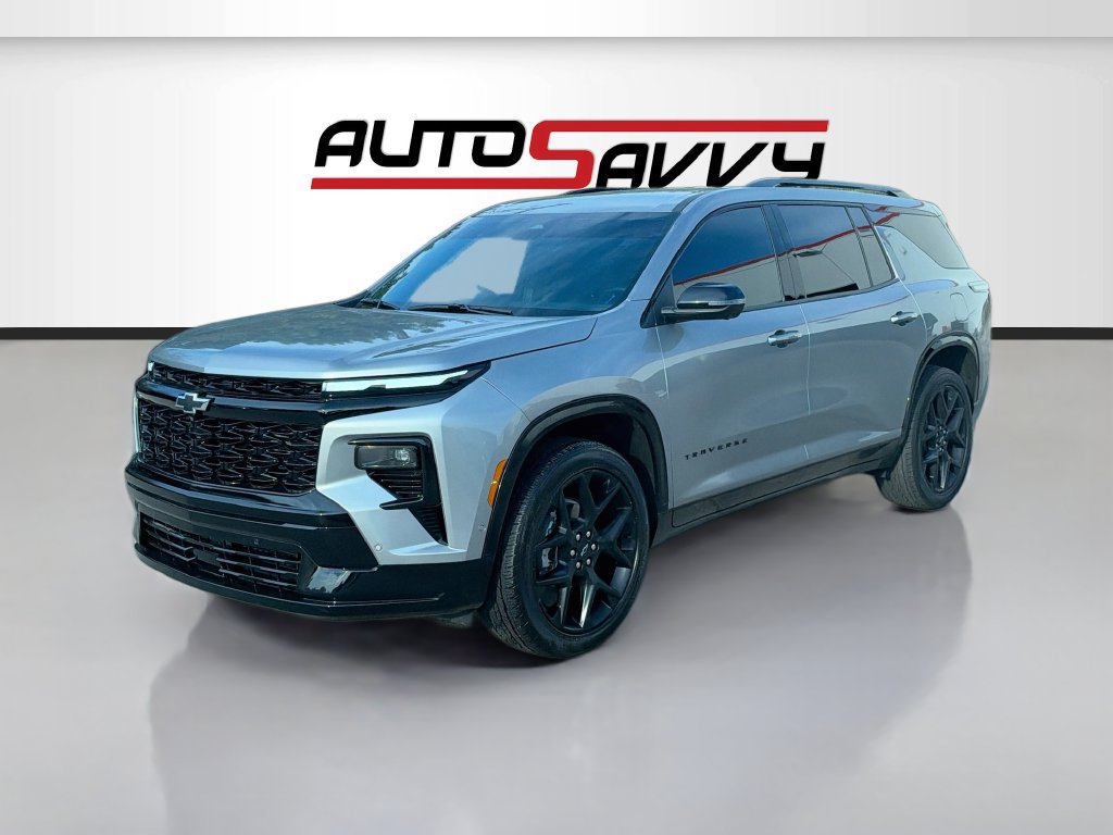 Used 2026 Chevrolet Traverse RS FWD image 3