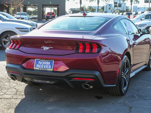 Used 2025 Ford Mustang Coupe image 7