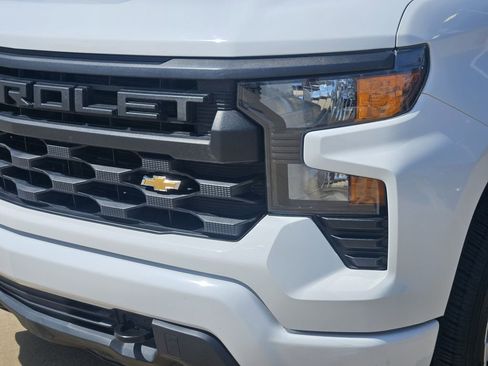 Used 2022 Chevrolet Silverado 1500 Custom image 12
