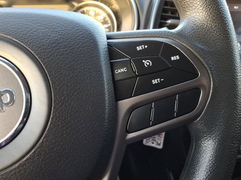 Used 2020 Jeep Cherokee Latitude image 25