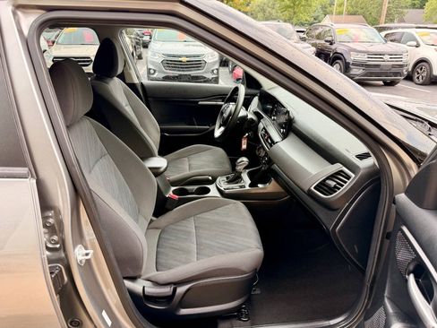 Used 2024 Kia Seltos LX AWD/4WD image 19