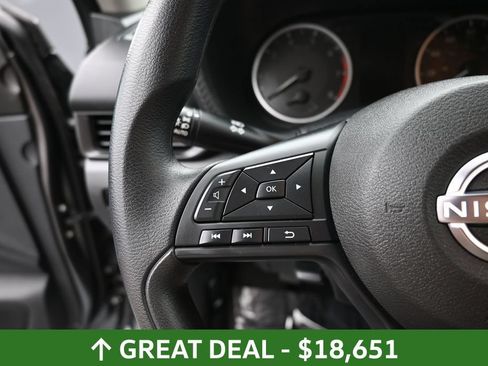 Used 2025 Nissan Sentra S FWD image 29