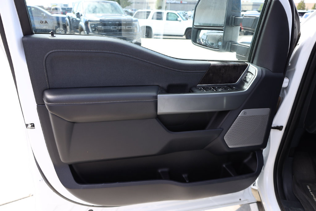 Used 2024 Ford F350 Lariat AWD/4WD image 10