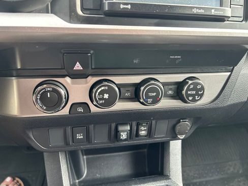 Used 2019 Toyota Tacoma SR5 AWD/4WD image 28