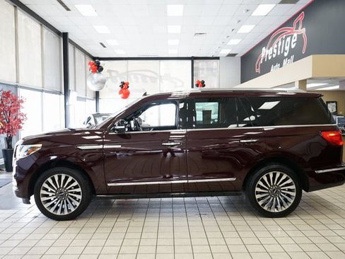 Used 2019 Lincoln Navigator Reserve image 4