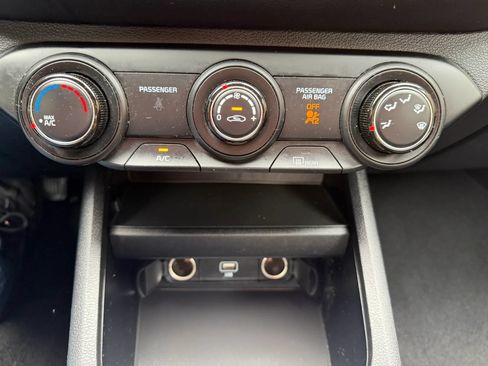 Used 2023 Kia Forte LXS w/ LXS Technology Package FWD image 19