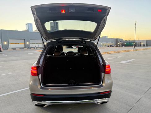 Used 2019 Mercedes-Benz GLC 300 4MATIC image 22