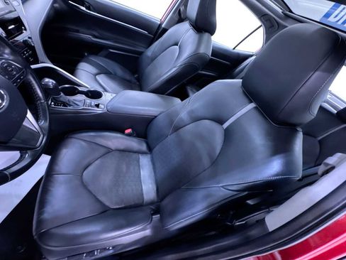 Used 2021 Toyota Camry XSE w/ Navigation Package image 14