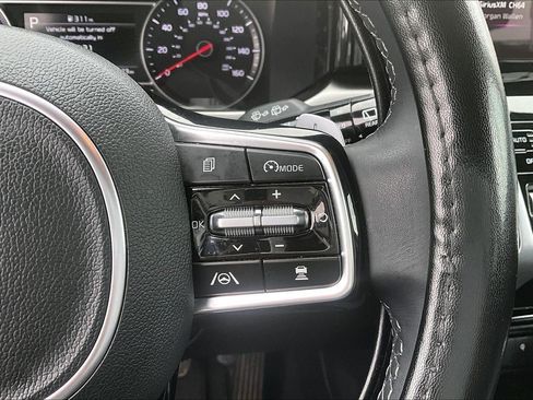 Used 2024 Kia Sorento EX AWD/4WD image 16