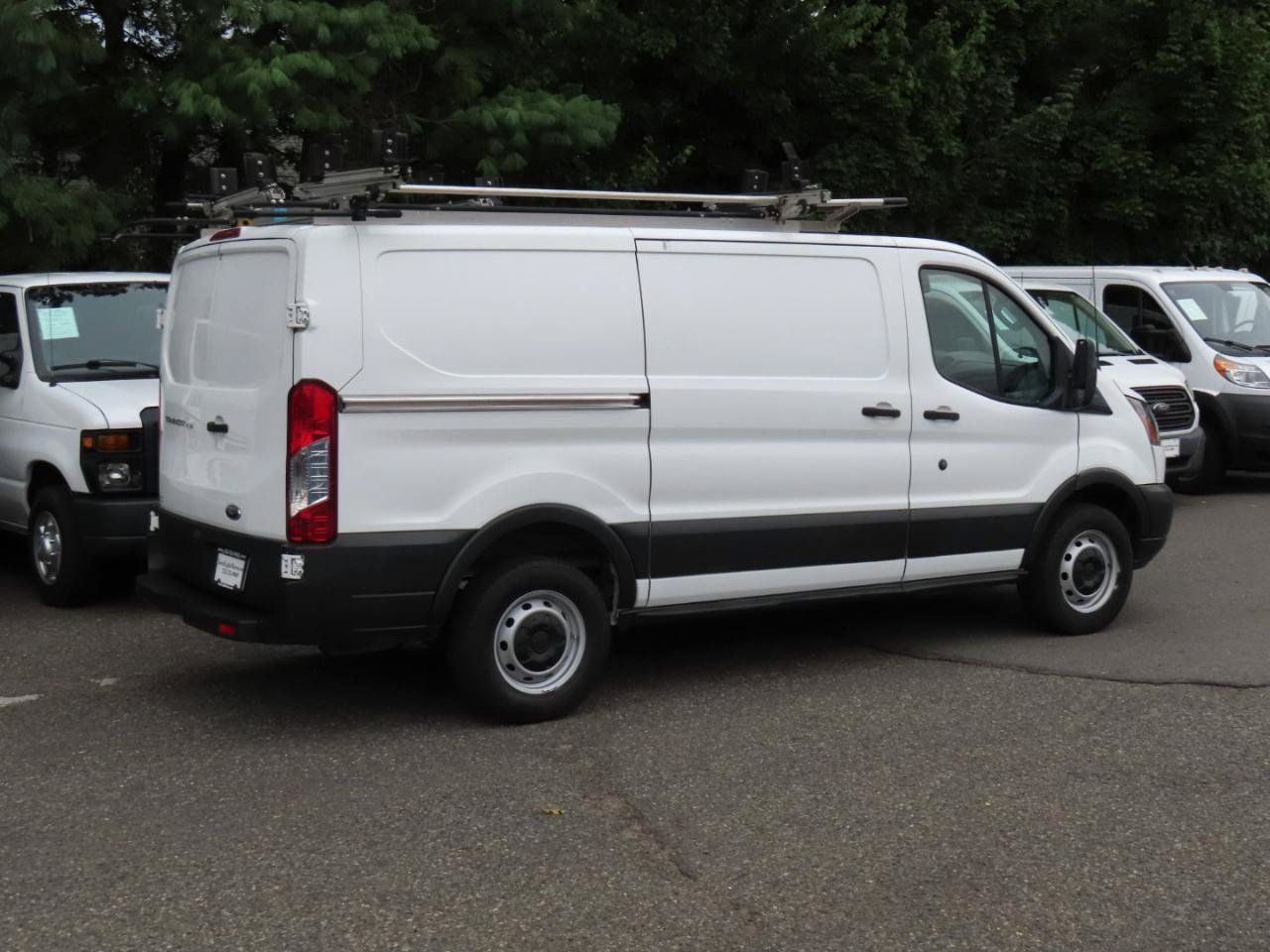 Used 2018 Ford Transit 250 130 Low Roof RWD image 20