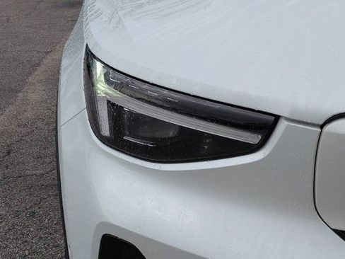 Used 2024 Volvo XC40 Recharge Plus w/ Protection Package Premier RWD image 9