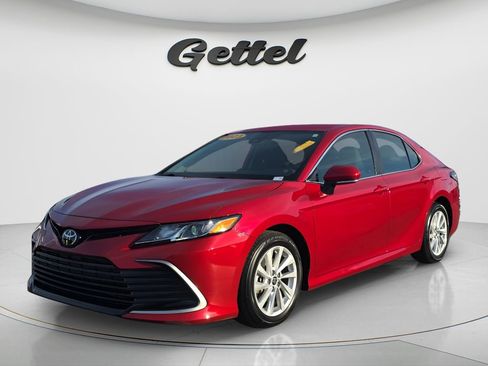 Used 2023 Toyota Camry LE w/ Convenience Package FWD image 1