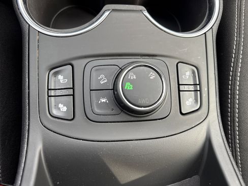 Used 2023 GMC Terrain SLE w/ Driver Convenience Package AWD/4WD image 29