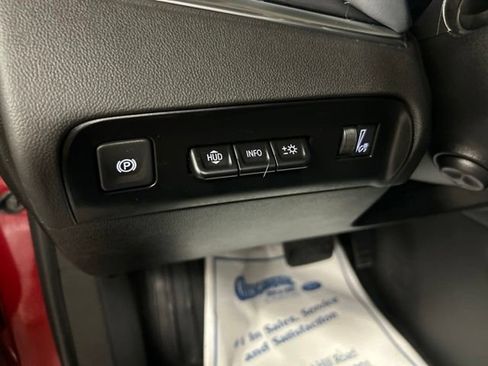 Used 2024 Buick Enclave Premium AWD/4WD image 13