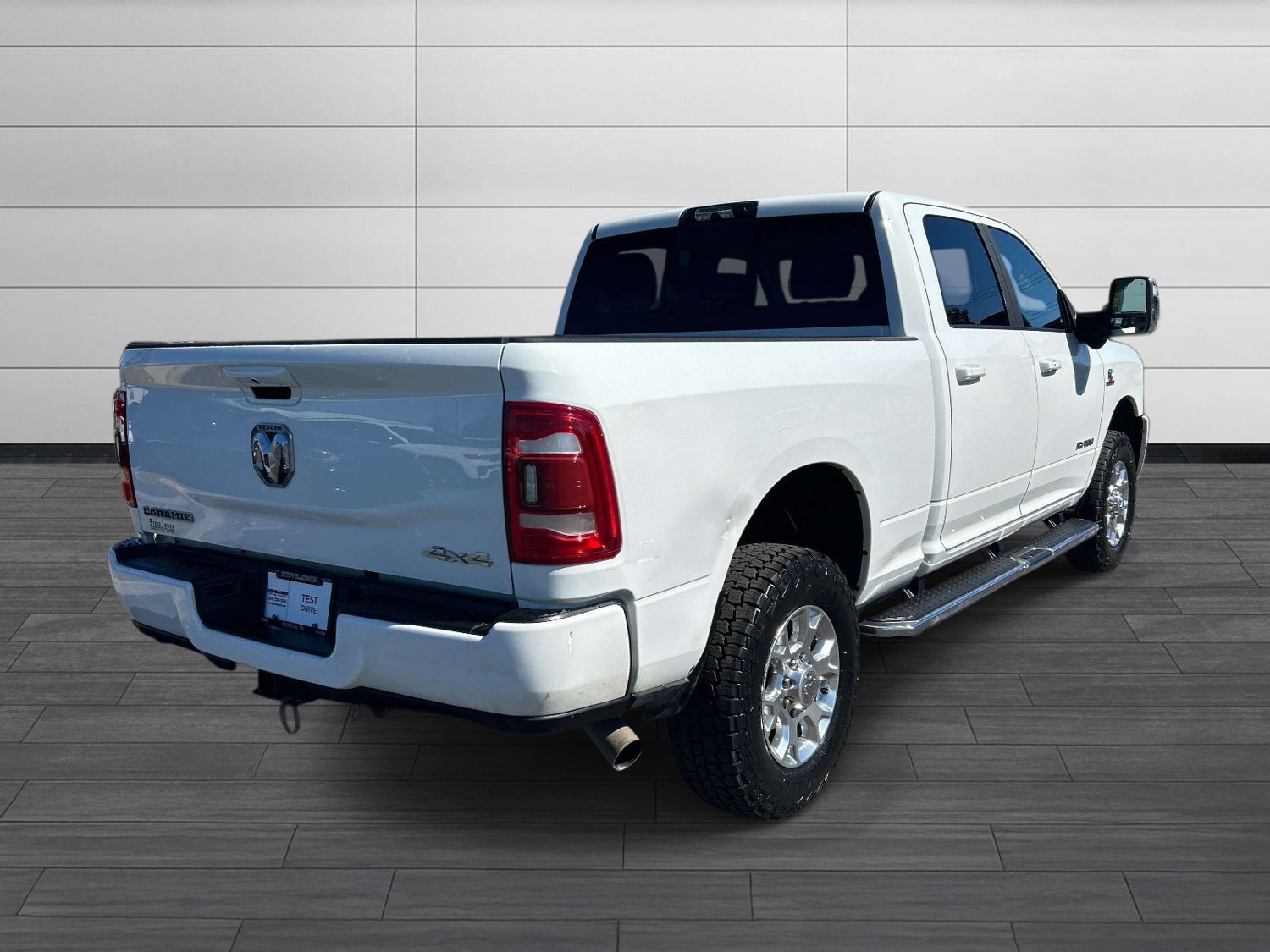 Used 2024 RAM 2500 Laramie w/ Towing Technology Group AWD/4WD image 3