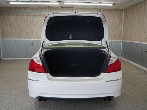 Used 2010 INFINITI M35 w/ Technology Pkg RWD image 38