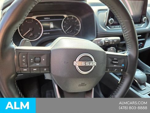 Used 2025 Nissan Rogue SV FWD image 21
