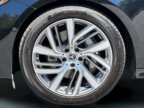 Used 2025 Mercedes-Benz E 350 Sedan image 34
