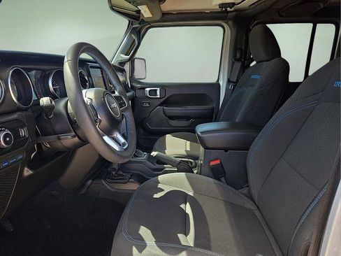 Used 2023 Jeep Wrangler Unlimited Rubicon 4xe AWD/4WD image 23