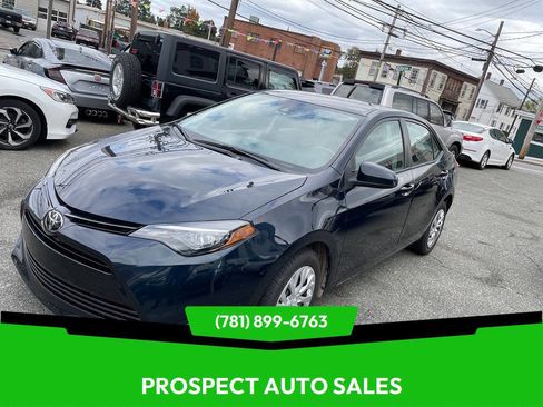 Used 2019 Toyota Corolla LE image 1