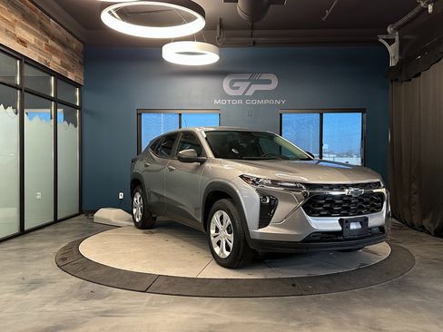 Used 2024 Chevrolet Trax LS w/ LPO, Blackout Package image 1