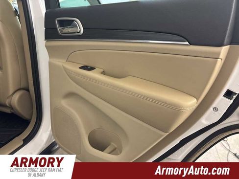 Used 2021 Jeep Grand Cherokee Limited image 33