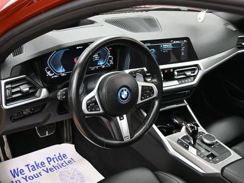 Used 2022 BMW 330e w/ M Sport Package RWD image 16