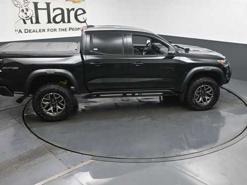 New 2026 Chevrolet Colorado ZR2 w/ Off-Road Front Bumper Package AWD/4WD image 17