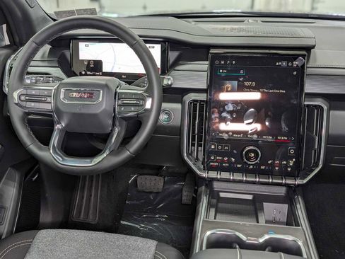 New 2025 GMC Acadia Elevation w/ LPO, Floor Liner Package image 5