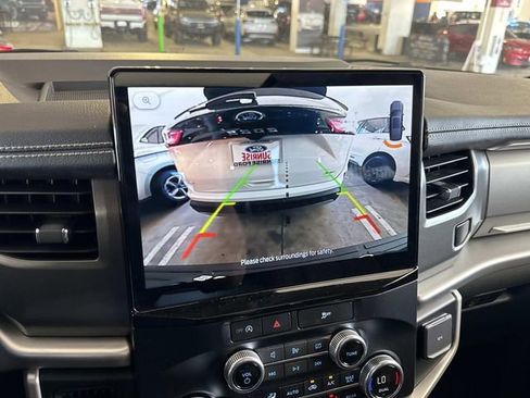 Used 2024 Ford Expedition XLT image 26