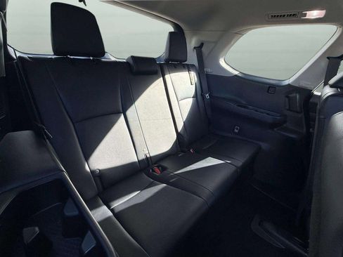 Used 2024 Toyota Grand Highlander XLE image 22