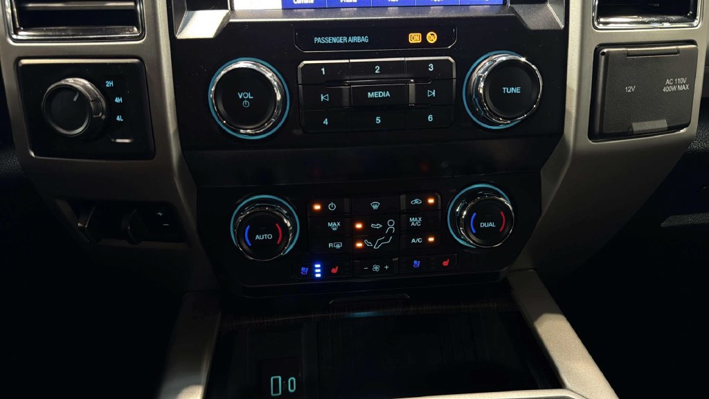 Used 2021 Ford F450 Lariat w/ Lariat Ultimate Package AWD/4WD image 30
