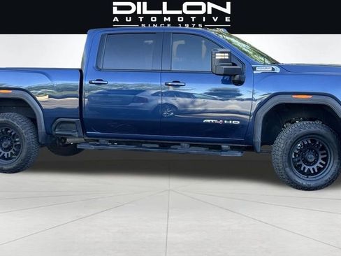 Used 2020 GMC Sierra 2500 AT4 w/ AT4 Premium Package AWD/4WD image 2