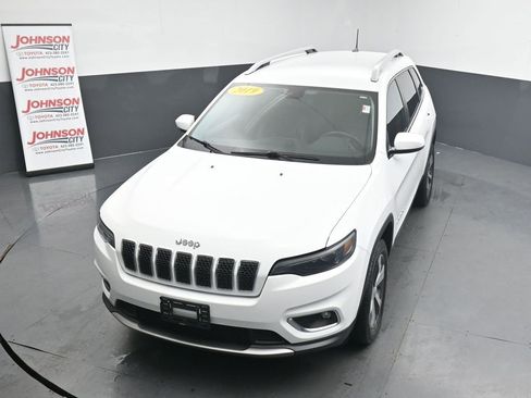 Used 2019 Jeep Cherokee Limited image 28