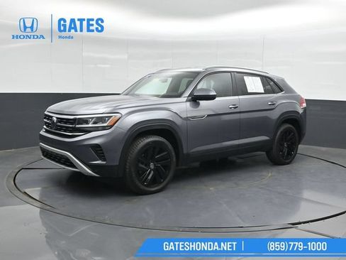 Used 2022 Volkswagen Atlas Cross Sport SE w/ Black Wheel Package AWD/4WD image 6