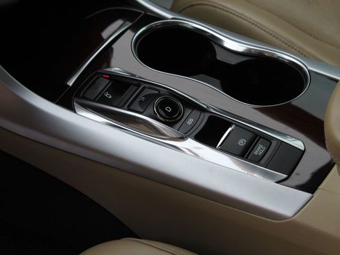 Used 2015 Acura TLX V6 w/ Technology Package FWD image 22