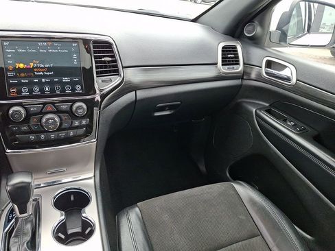 Used 2022 Jeep Grand Cherokee Laredo X image 17