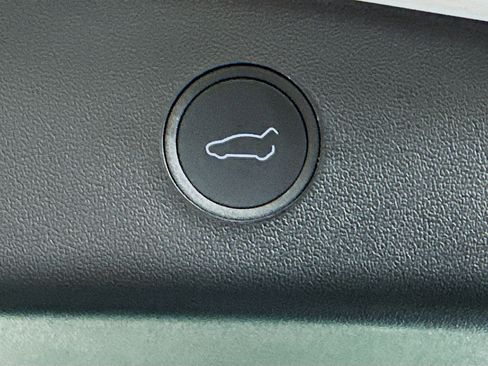 Used 2023 Tesla Model 3 Standard Range image 29